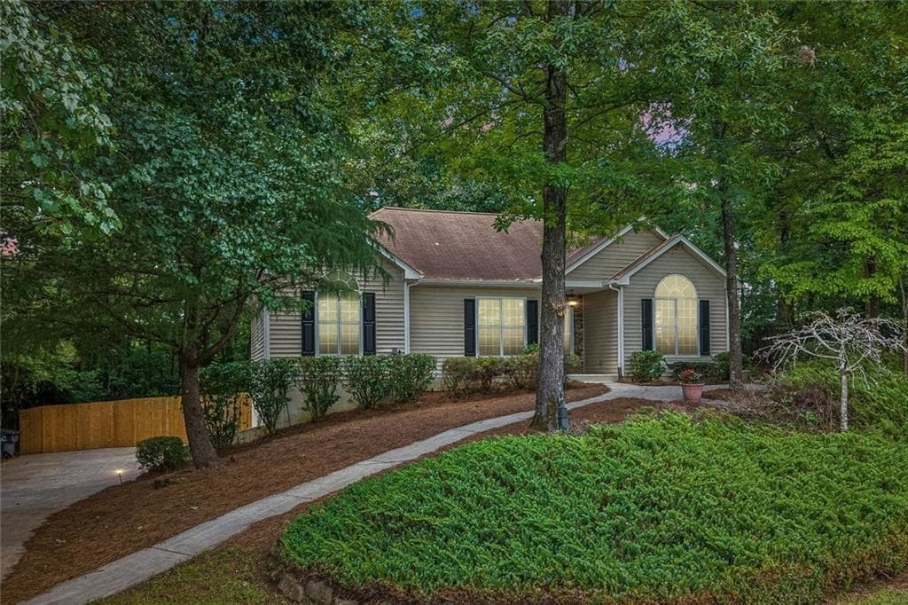 3 bedroom, 2 bathroom, 1,943 sq ft single family residence for sale at 6940 Shady Oak Lane, Cumming, GA 30040