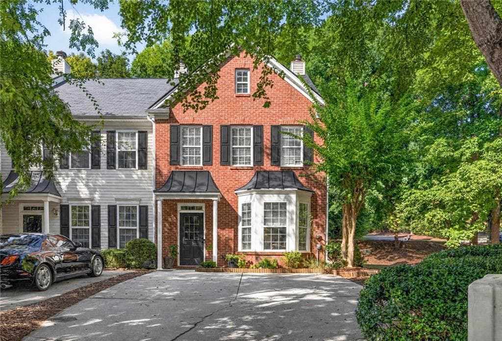 3 bedroom, 3 bathroom, 1,520 sq ft townhouse for sale at 570 Gale Court, Milton, GA 30004