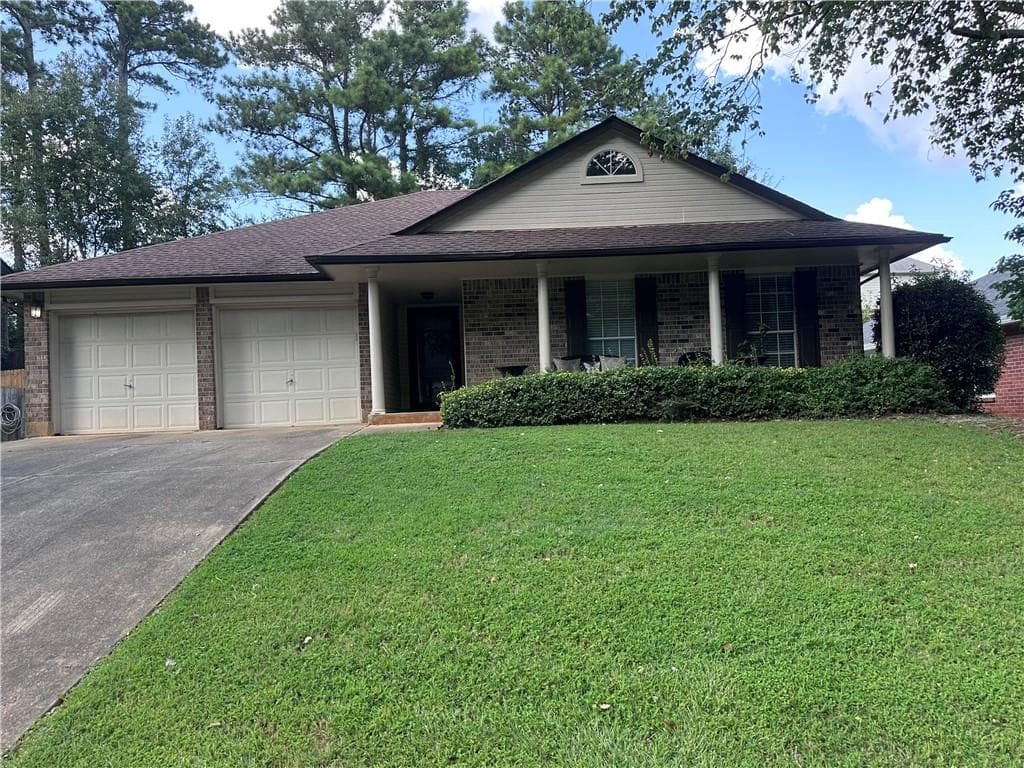 3 bedroom, 2 bathroom, 1,523 sq ft single family residence for sale at 11020 Mortons Crossing, Alpharetta, GA 30022