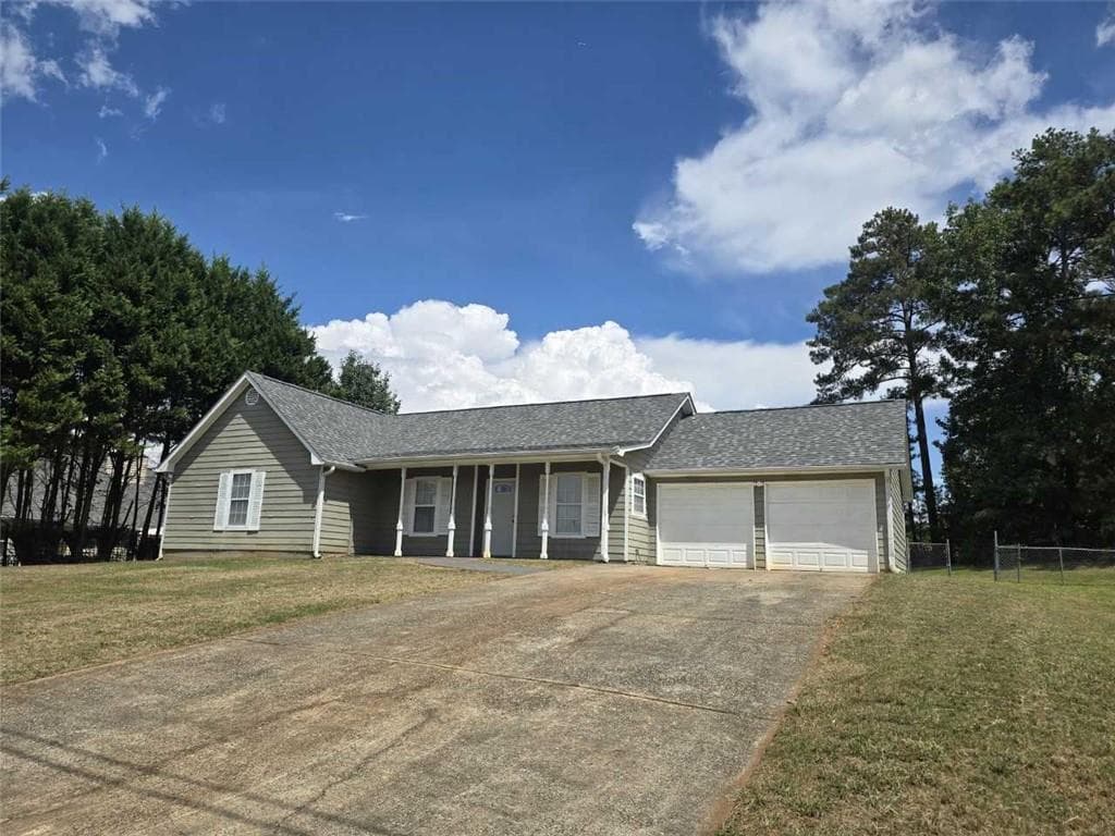 3 bedroom, 2 bathroom, 1,336 sq ft single family residence under contract at 10404 Iron Gate Lane, Jonesboro, GA 30238