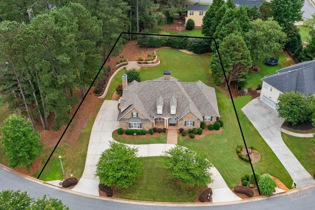 4 bedroom, 3 bathroom, 3,319 sq ft single family residence for sale at 15 Stratford Way, Newnan, GA 30265