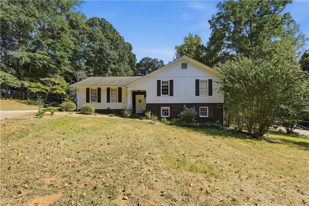 4 bedroom, 3 bathroom, 2,464 sq ft single family residence for sale at 69 Forest Hill Court, Commerce, GA 30529