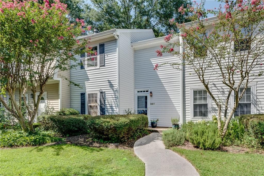 2 bedroom, 3 bathroom, 1,536 sq ft townhouse for sale at 837 Heritage Square, Decatur, GA 30033