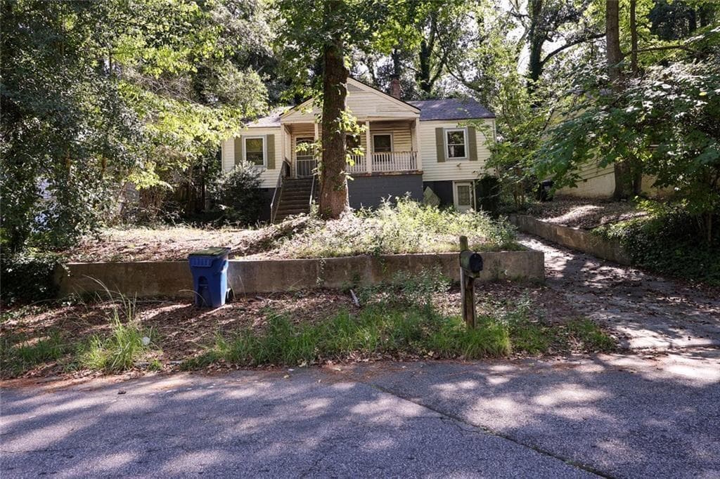 3 bedroom, 2 bathroom, 1,148 sq ft single family residence under contract at 2824 Harlan Drive, Atlanta, GA 30344