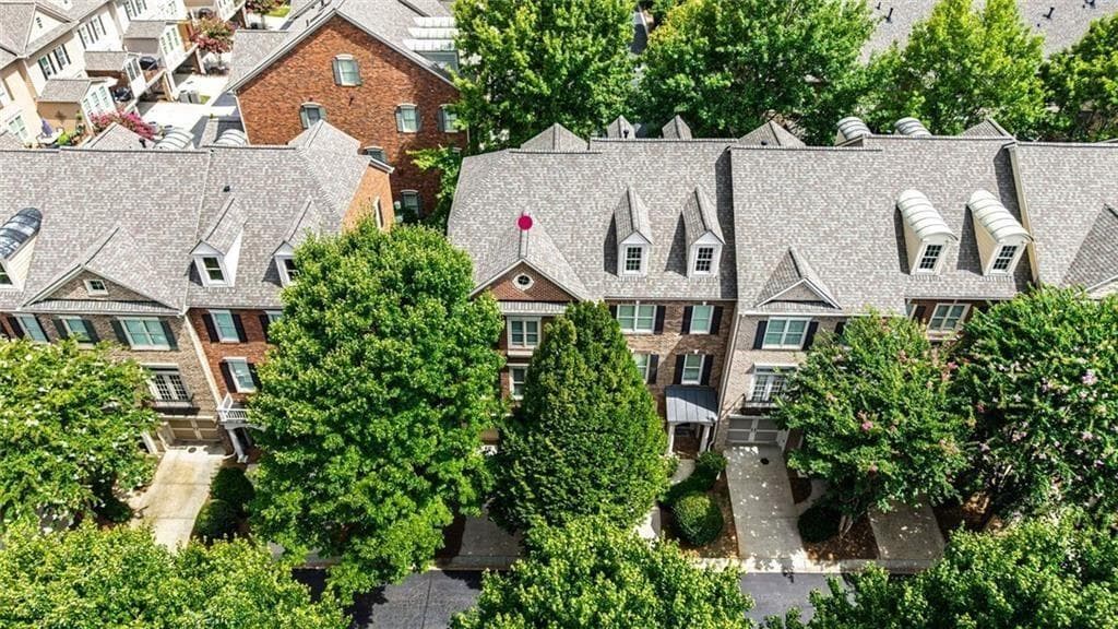 3 bedroom, 4 bathroom, 2,645 sq ft townhouse for sale at 11193 Calypso Drive, Alpharetta, GA 30009