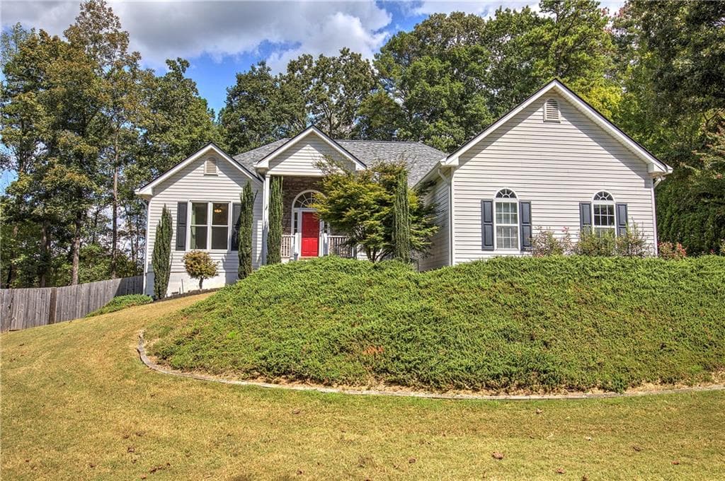 4 bedroom, 3 bathroom, 3,625 sq ft single family residence for sale at 1082 Fieldstone Drive, Canton, GA 30114