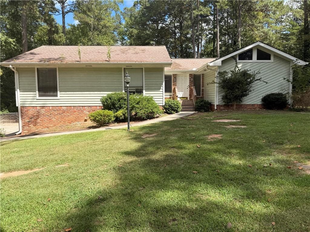 4 bedroom, 3 bathroom, 1,736 sq ft single family residence for sale at 430 Banks Road, Fayetteville, GA 30214