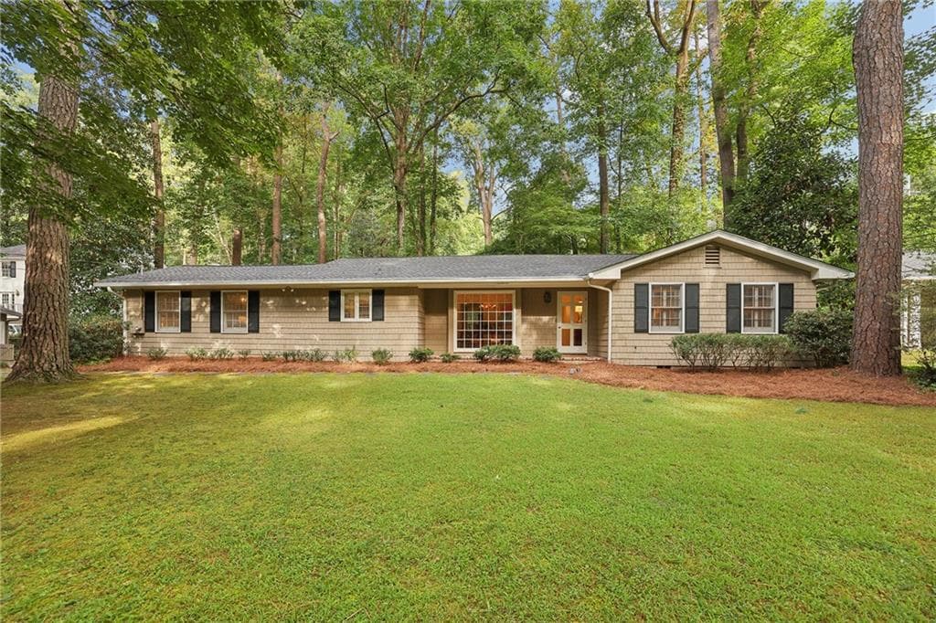 4 bedroom, 4 bathroom, 2,904 sq ft single family residence under contract at 2970 Mornington Drive, Atlanta, GA 30327