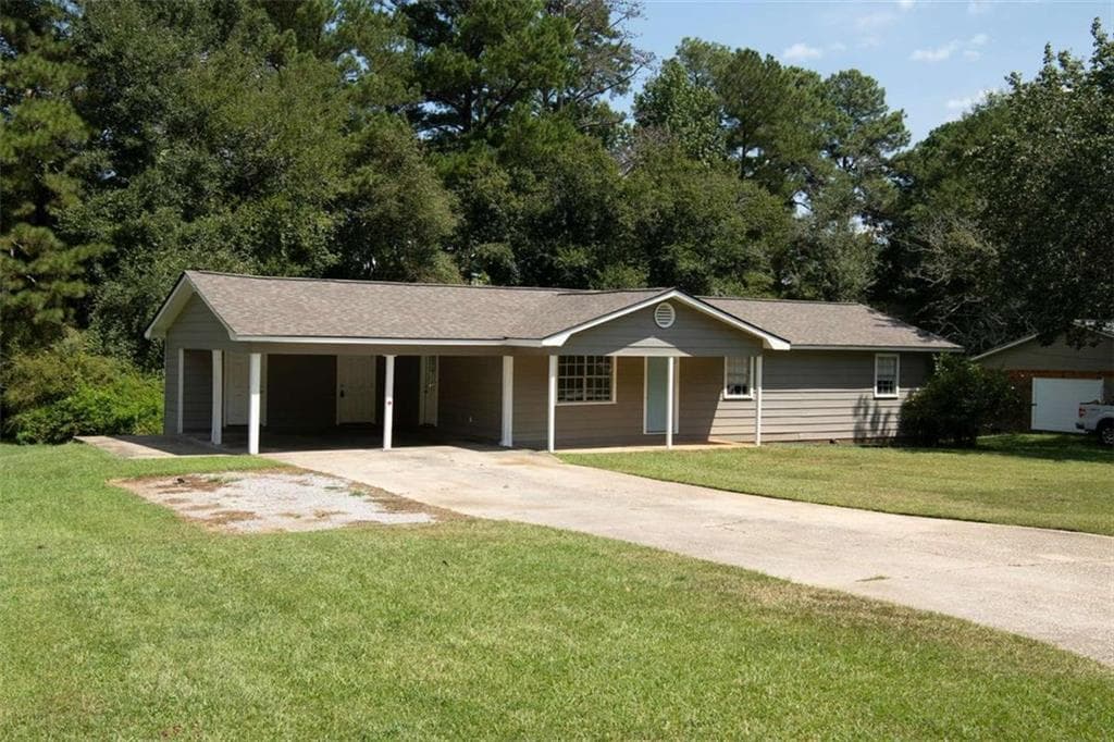 3 bedroom, 2 bathroom, 1,232 sq ft single family residence for sale at 20 Woodland Drive, Carrollton, GA 30117