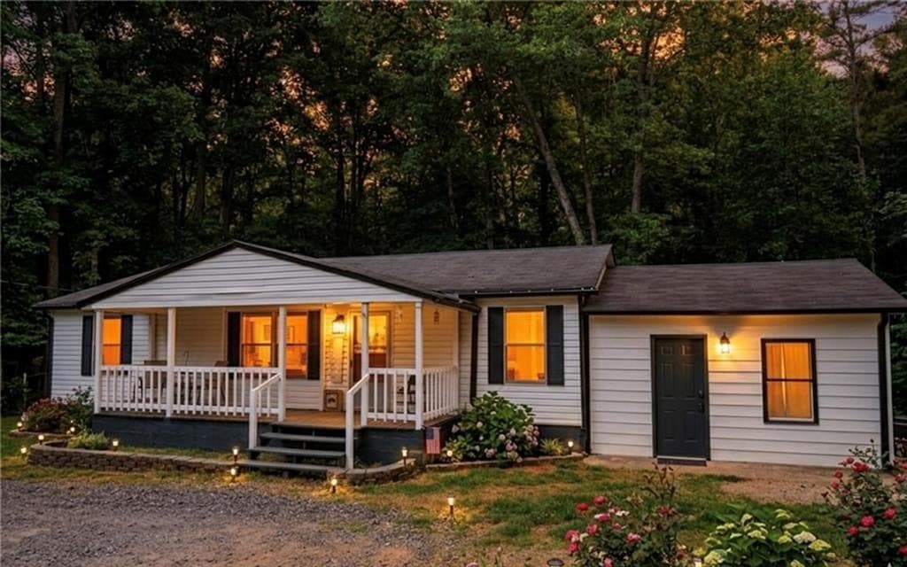 3 bedroom, 2 bathroom, 960 sq ft single family residence for sale at 323 Ball Field Road, Waleska, GA 30183