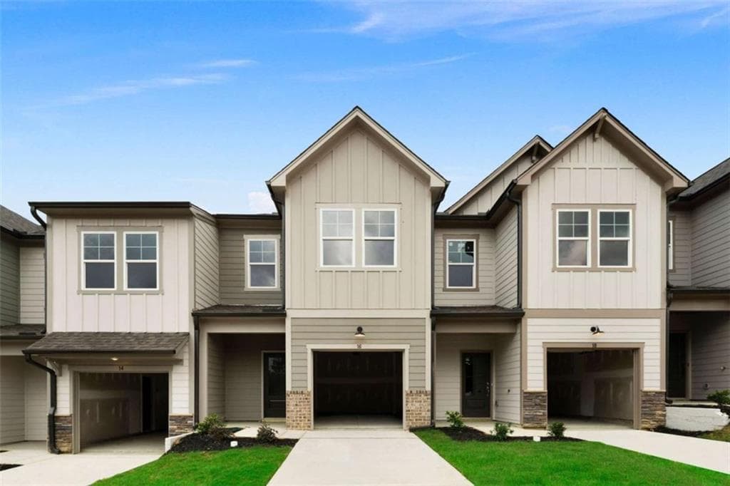 3 bedroom, 3 bathroom, 1,572 sq ft townhouse for sale at 16 Magnolia Boulevard, Cedartown, GA 30125