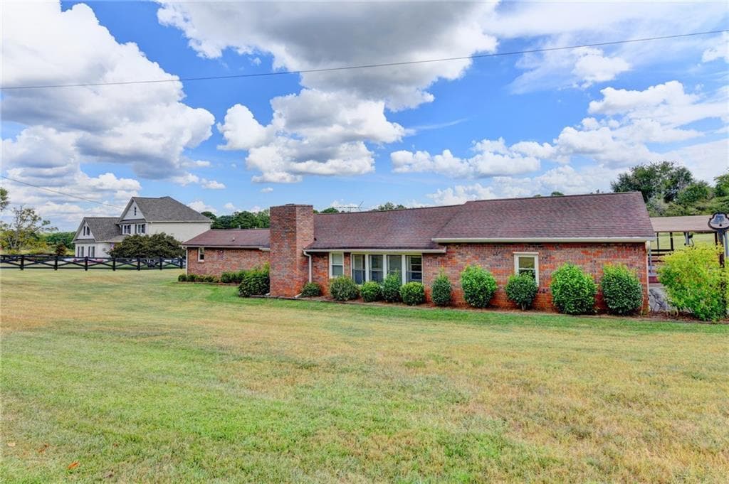 2 bedroom, 2 bathroom, 1,550 sq ft single family residence for sale at 920 Hester Drive, Cumming, GA 30028