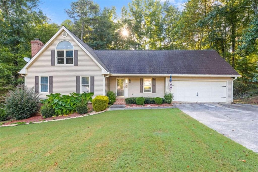 4 bedroom, 3 bathroom, 2,694 sq ft single family residence for sale at 17 Mountain Oaks Drive, Carrollton, GA 30116