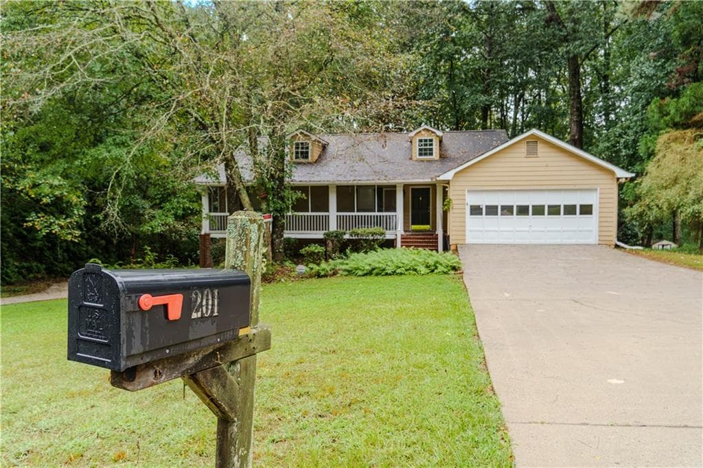 3 bedroom, 4 bathroom, 1,828 sq ft single family residence under contract at 201 Cotton Court, Stockbridge, GA 30281
