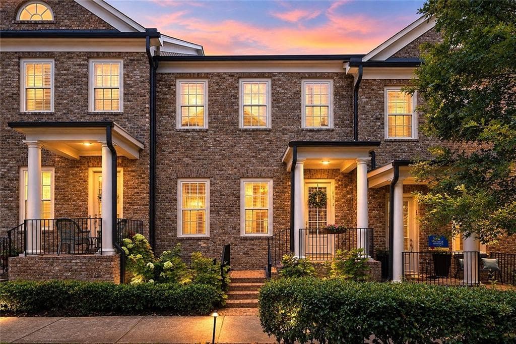 4 bedroom, 4 bathroom, 2,727 sq ft townhouse for sale at 7012 Seneca Court, Roswell, GA 30076