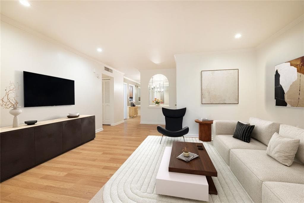 2 bedroom, 2 bathroom, 1,100 sq ft condominium for sale at 118 Maison Place, Atlanta, GA 30327