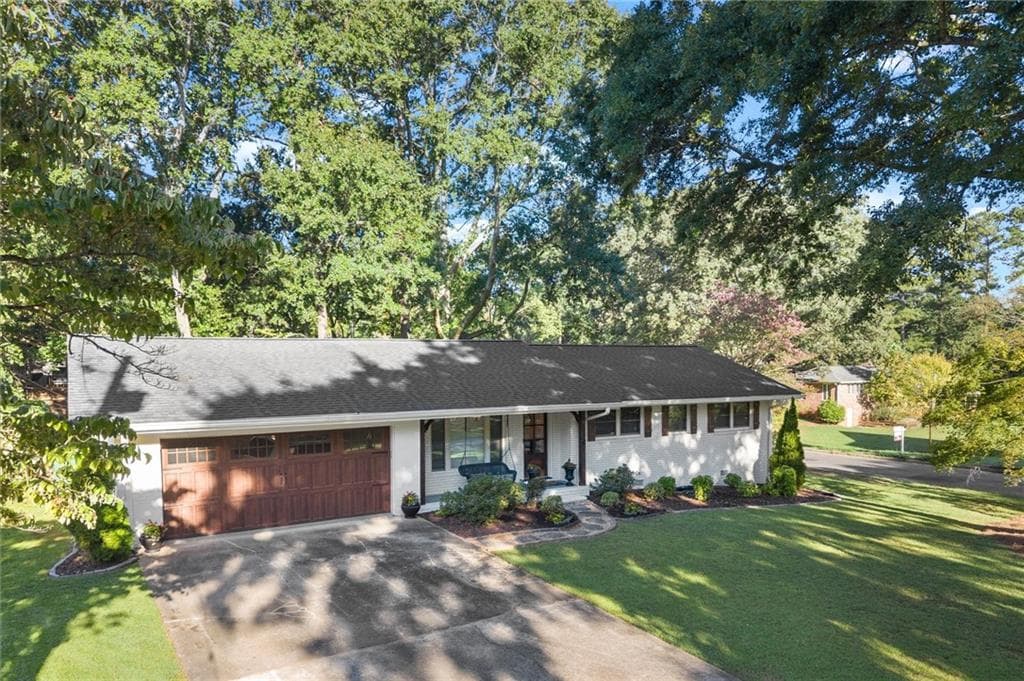 4 bedroom, 3 bathroom, 1,804 sq ft single family residence under contract at 3834 Cherrydale Lane, Smyrna, GA 30082