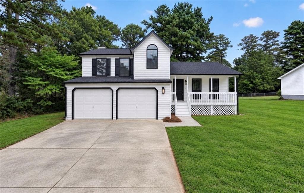 3 bedroom, 3 bathroom, 1,581 sq ft single family residence for sale at 1307 Heritage Court, Hampton, GA 30228