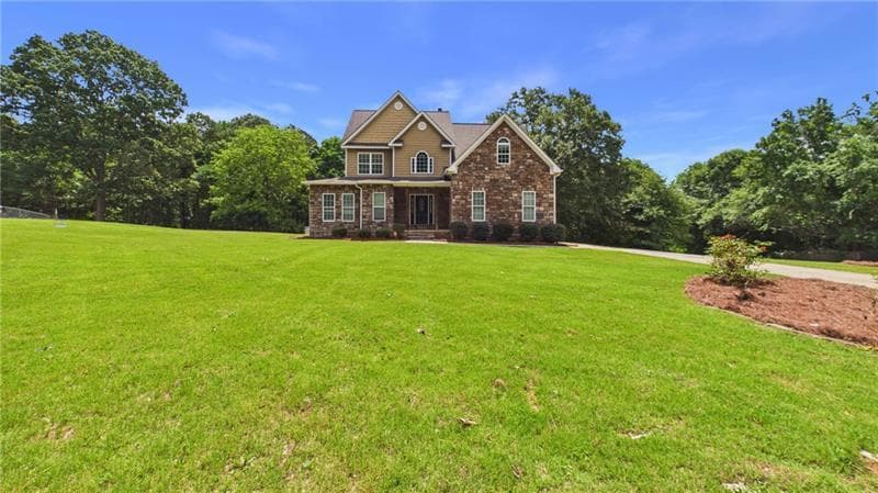 5 bedroom, 4 bathroom, 2,761 sq ft single family residence for sale at 450 E End Road, Covington, GA 30014