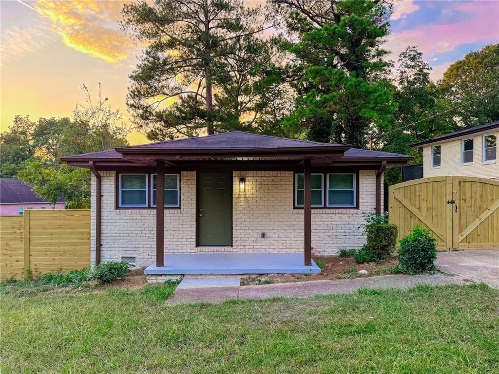 3 bedroom, 2 bathroom, 1,070 sq ft single family residence for sale at 366 Illinois Avenue, Atlanta, GA 30314