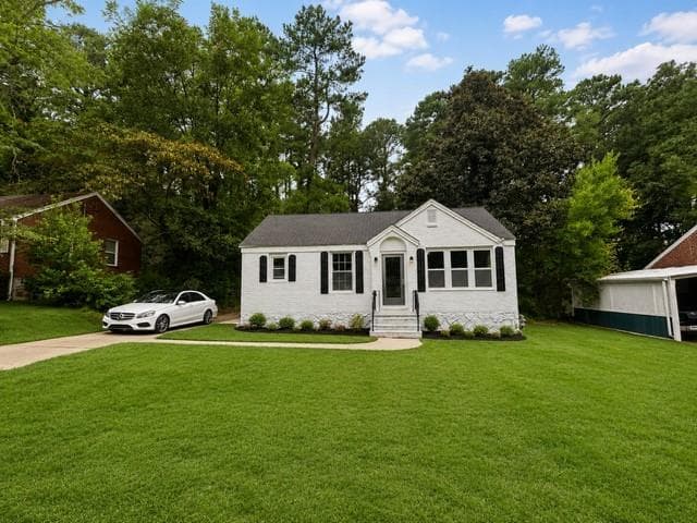 3 bedroom, 2 bathroom, 1,238 sq ft single family residence for sale at 1532 Columbia Circle, Decatur, GA 30032