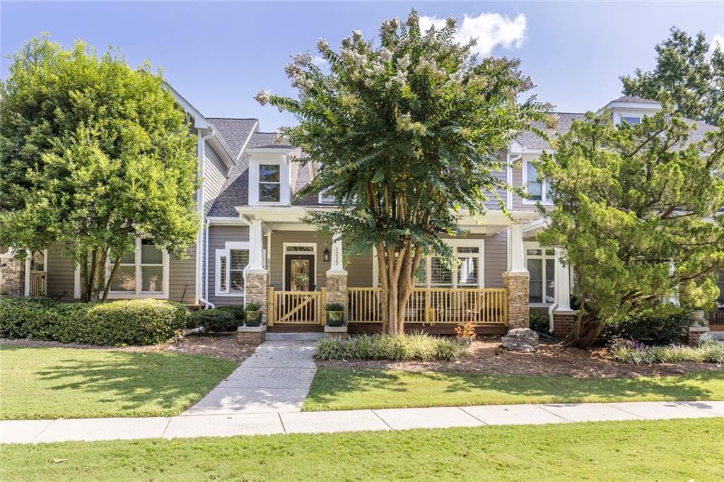 4 bedroom, 3 bathroom, 2,760 sq ft townhouse under contract at 1220 Freedom Lane, Roswell, GA 30075