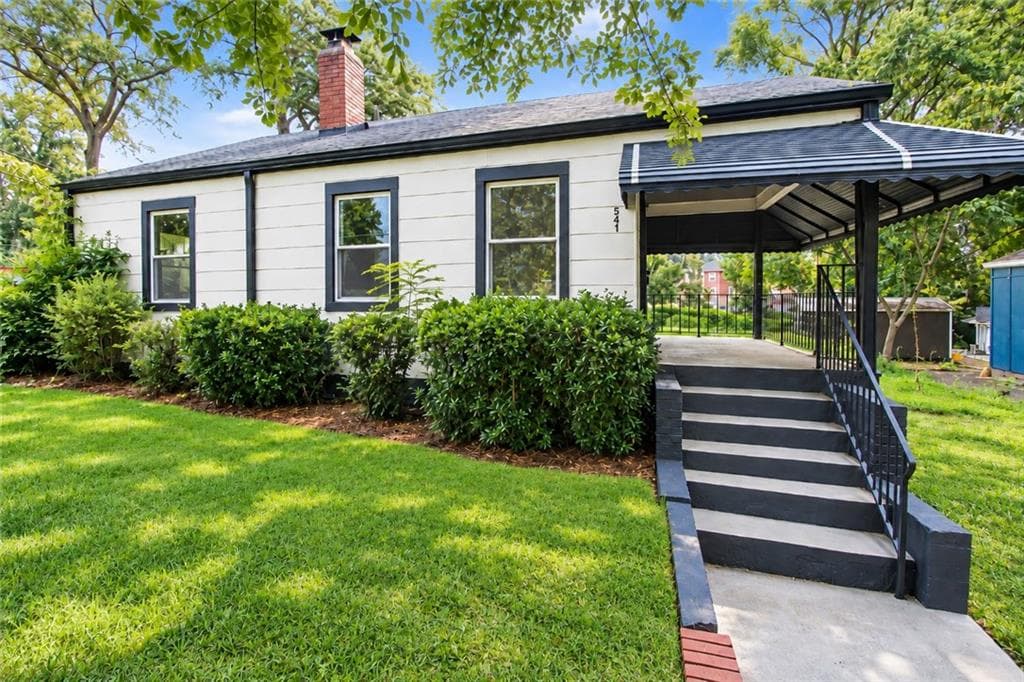 3 bedroom, 1 bathroom, 980 sq ft single family residence for sale at 541 W Lake Avenue, Atlanta, GA 30318