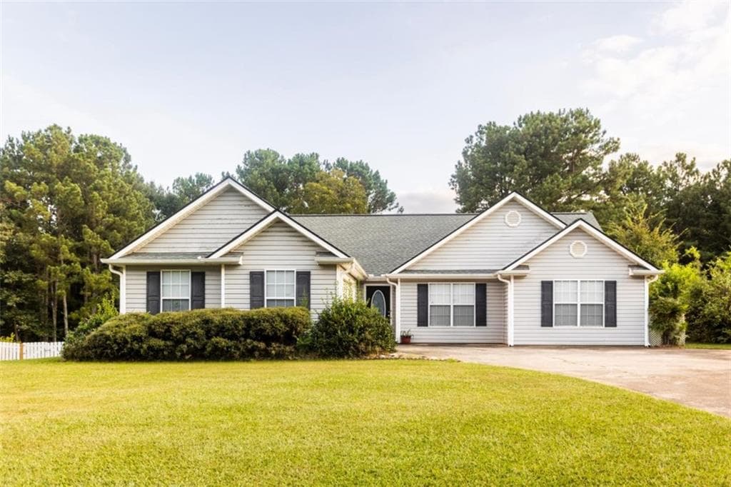 3 bedroom, 2 bathroom, 1,566 sq ft single family residence for sale at 55 Heather Woods Court, Covington, GA 30016
