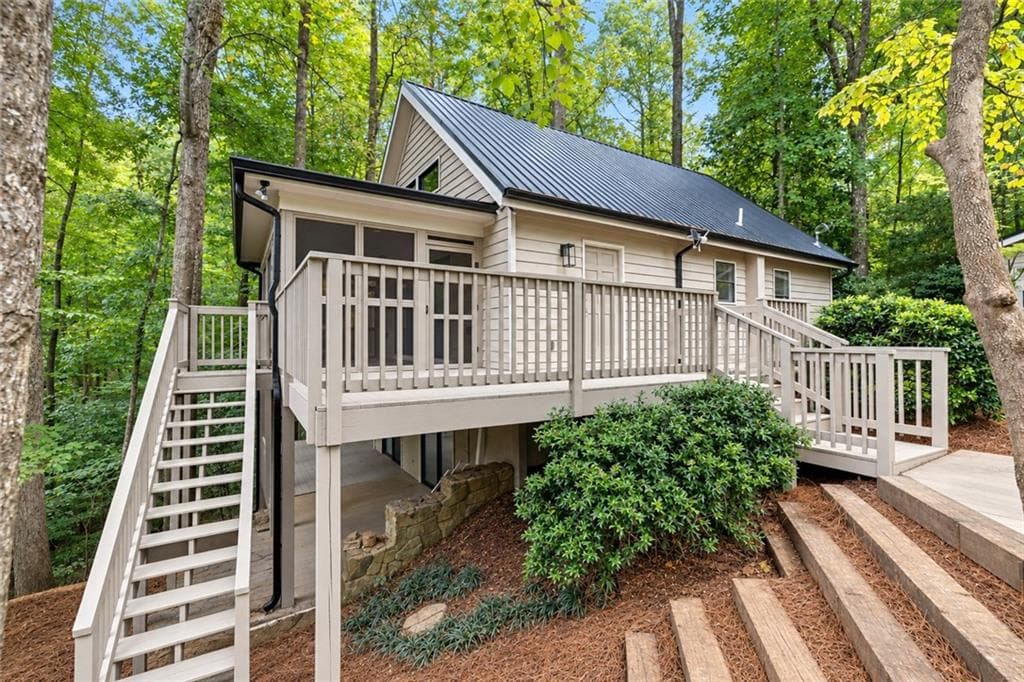 3 bedroom, 2 bathroom, 2,200 sq ft single family residence for sale at 6800 Thunder Trail, Gainesville, GA 30506