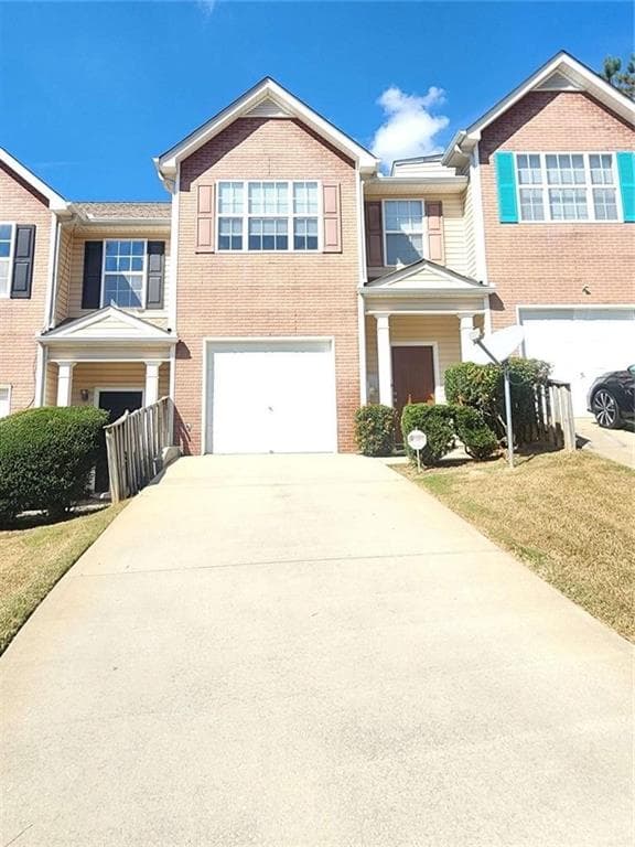 3 bedroom, 3 bathroom, 1,330 sq ft townhouse for rent at 5485 Sierra Trail, Atlanta, GA 30349 for $1,695 a month