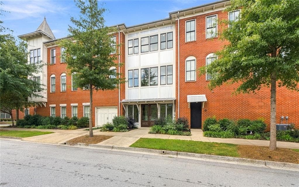 2 bedroom, 2 bathroom, 1,428 sq ft condominium for sale at 4150 NW Carroll Street, Covington, GA 30014
