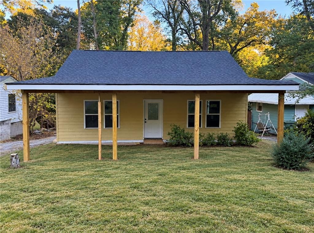 3 bedroom, 2 bathroom, 1,132 sq ft single family residence under contract at 879 Edwin Place, Atlanta, GA 30318