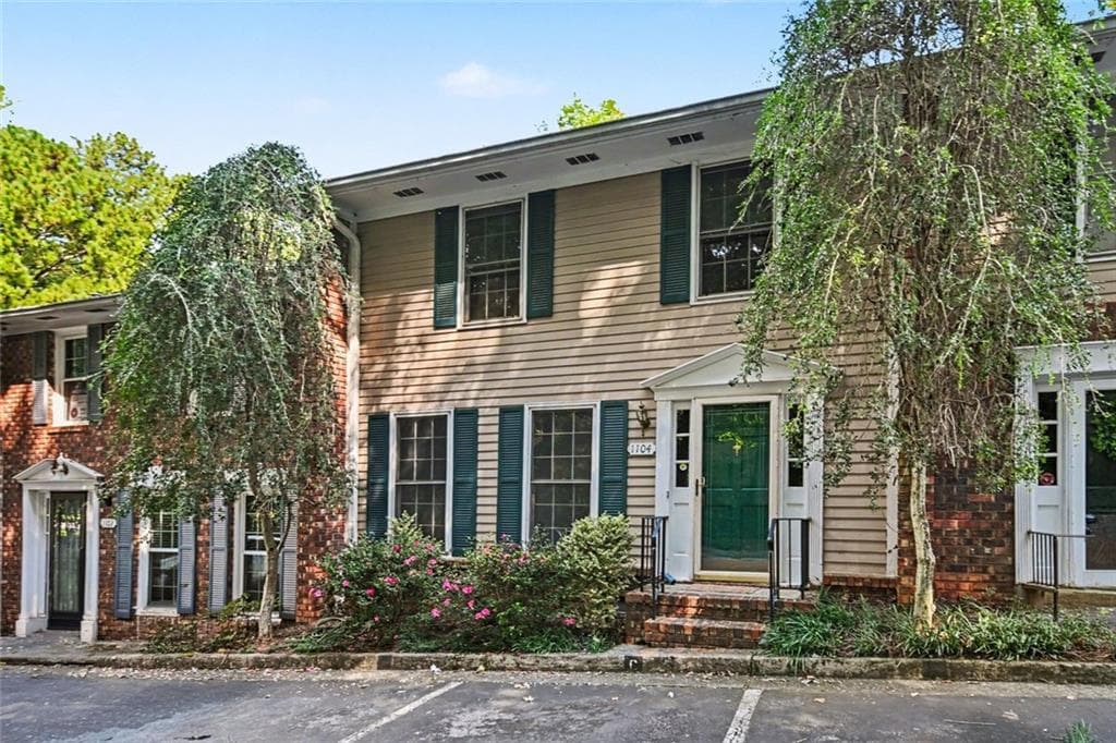 2 bedroom, 3 bathroom, 2,080 sq ft townhouse for sale at 1104 Moorestown, Decatur, GA 30033
