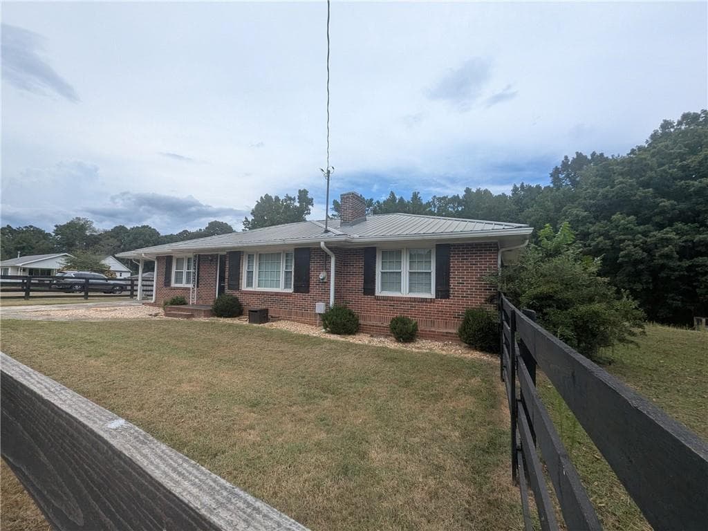 3 bedroom, 2 bathroom, 1,773 sq ft single family residence for rent at 6115 Jewell Bennett Road, Dawsonville, GA 30534 for $2,200 a month