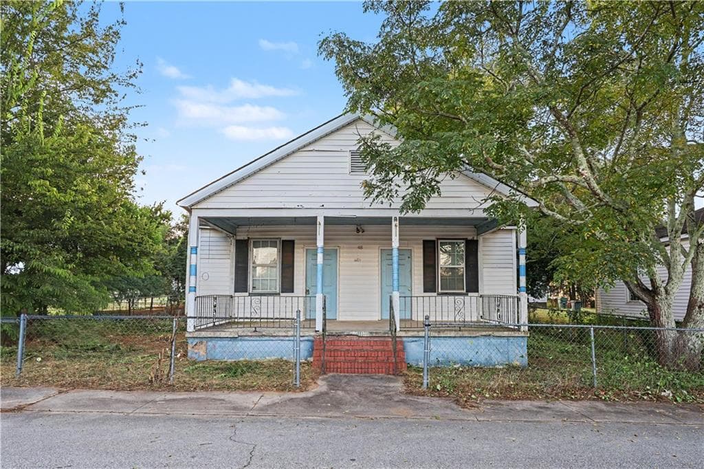 2 bedroom, 2 bathroom, 1,590 sq ft single family residence for sale at 48 Ivy Street, Porterdale, GA 30014