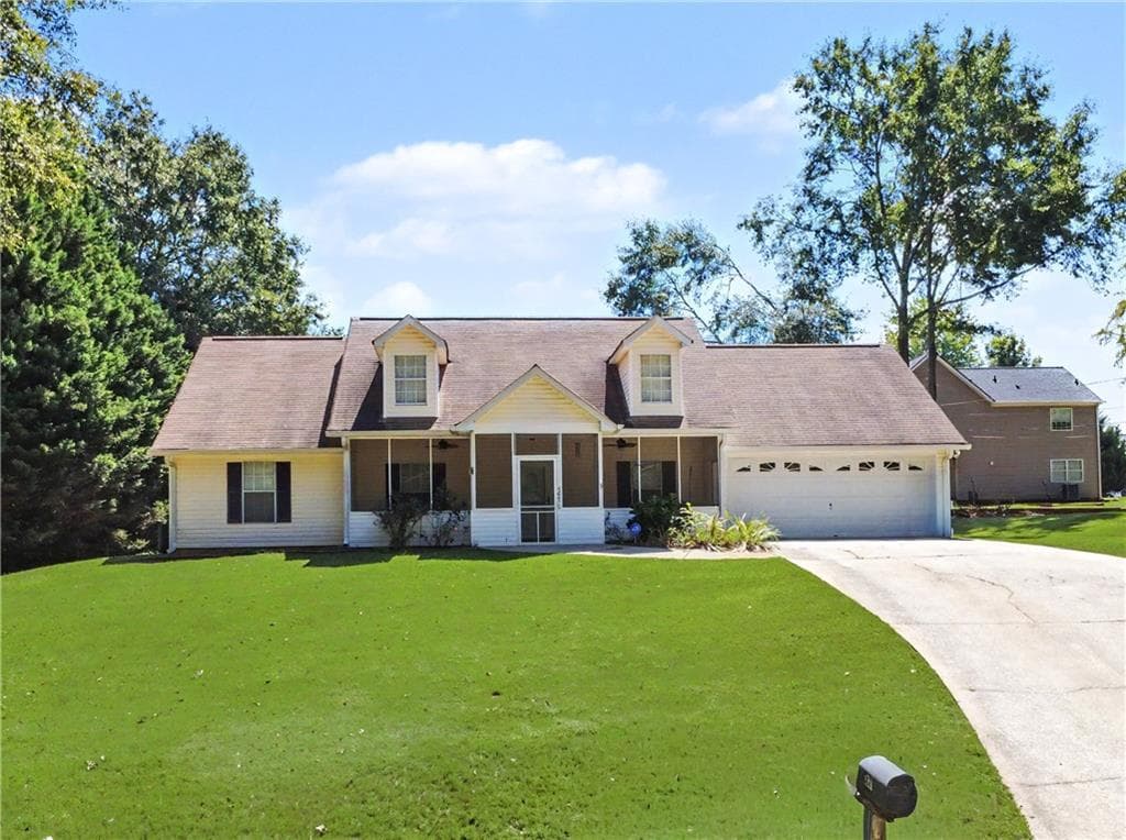 3 bedroom, 2 bathroom, 1,355 sq ft single family residence for sale at 487 Spring Street, Social Circle, GA 30025