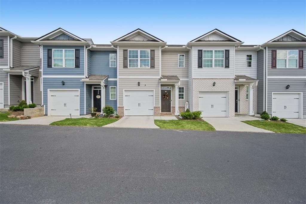 3 bedroom, 3 bathroom, 1,292 sq ft townhouse for sale at 1005 N 2nd Avenue 6, Rome, GA 30165