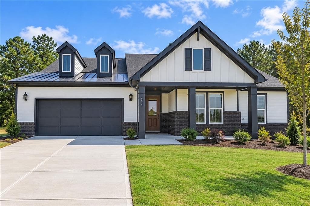 4 bedroom, 3 bathroom, 2,646 sq ft single family residence for sale at 2411 Sunny Spring Lane, Loganville, GA 30052