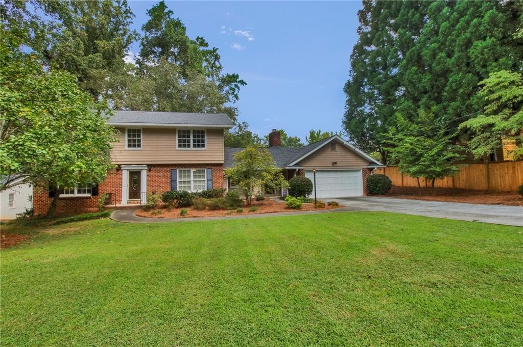 5 bedroom, 4 bathroom, 3,397 sq ft single family residence for sale at 2594 W Fontainebleau Court, Atlanta, GA 30360