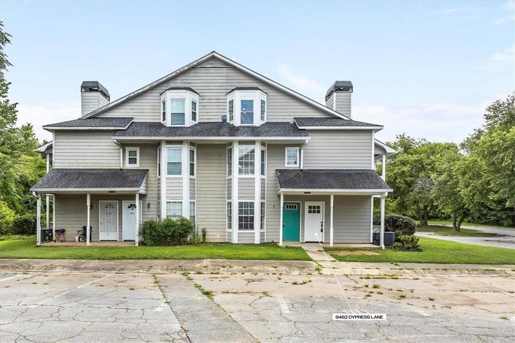 3 bedroom, 2 bathroom, 1,597 sq ft condominium for sale at 9462 Cypress Lane, Jonesboro, GA 30238