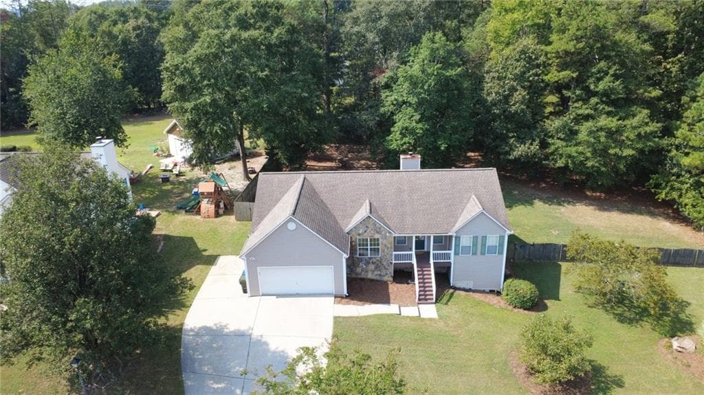 3 bedroom, 2 bathroom, 1,562 sq ft single family residence for sale at 4345 Lexington Ridge Drive, Loganville, GA 30052