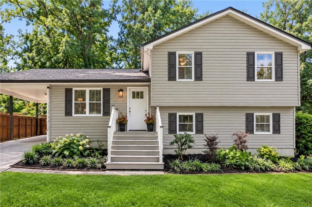 3 bedroom, 2 bathroom, 1,932 sq ft single family residence for sale at 105 Stone Wood Lane, Lawrenceville, GA 30046