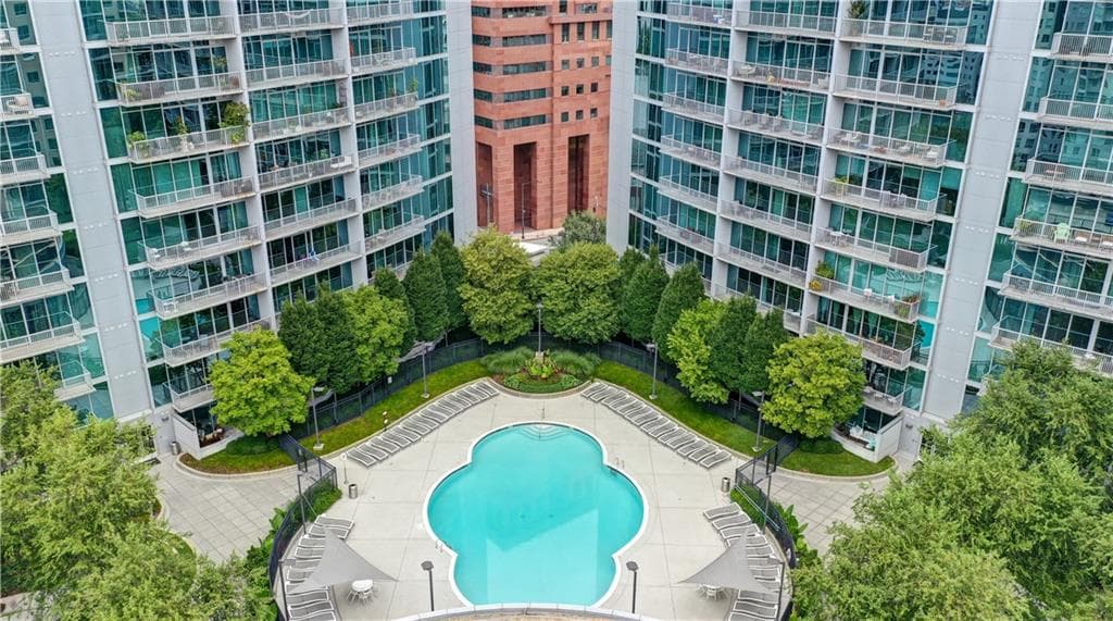 2 bedroom, 2 bathroom, 1,260 sq ft condominium for sale at 950 W Peachtree Street 903, Atlanta, GA 30309