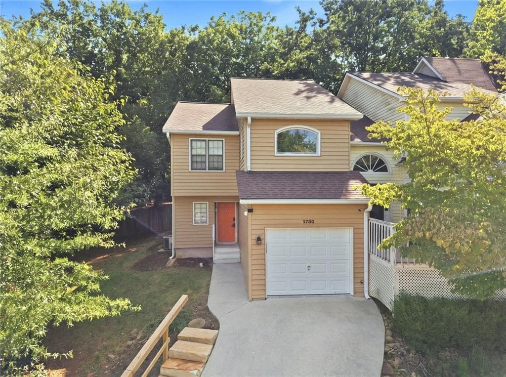 2 bedroom, 3 bathroom, 1,648 sq ft townhouse for sale at 1730 Paddlewheel Drive, Marietta, GA 30062