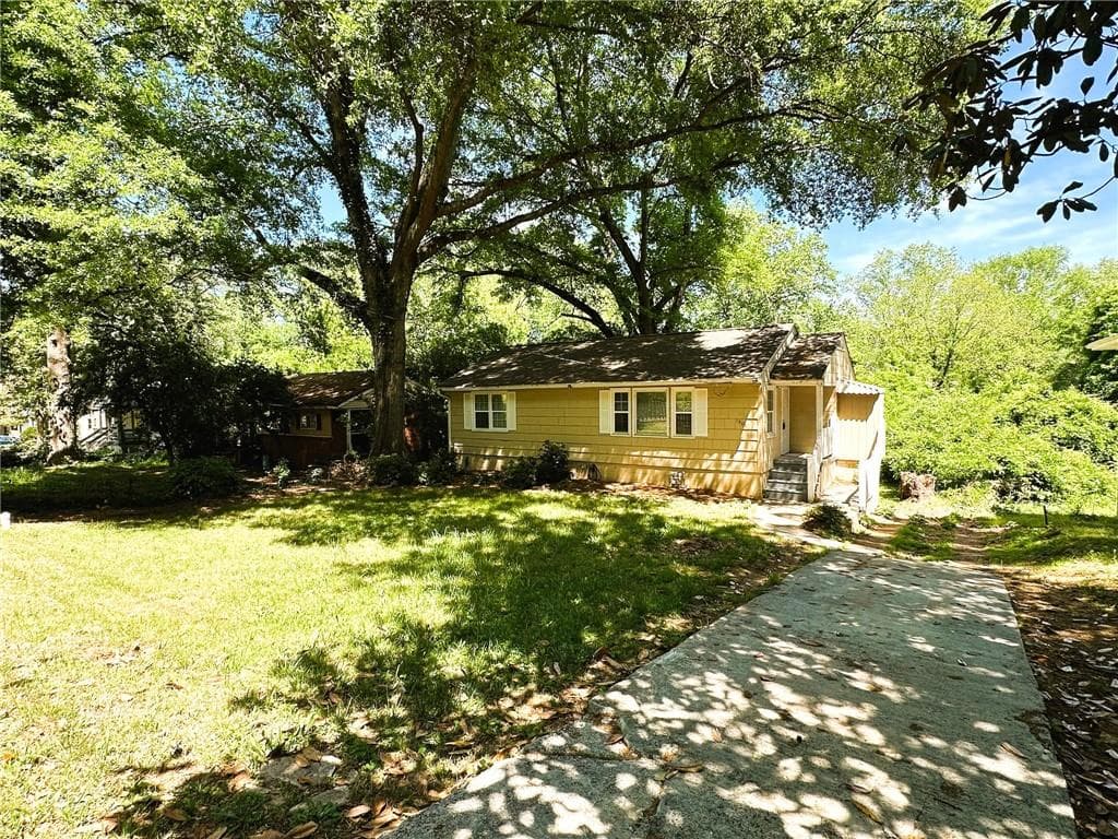 3 bedroom, 2 bathroom, 976 sq ft single family residence for sale at 1900 Meadow Lane, Decatur, GA 30032