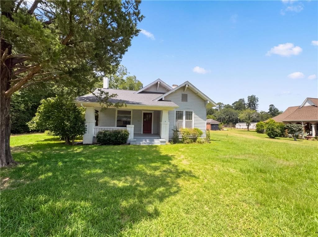 3 bedroom, 2 bathroom, 1,890 sq ft single family residence for sale at 355 Pecan Street, Dawson, GA 39842