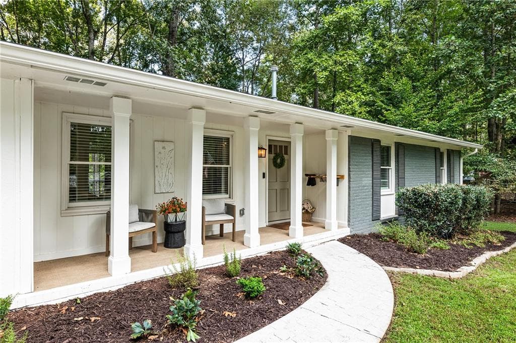 3 bedroom, 2 bathroom, 1,679 sq ft single family residence under contract at 109 Juniper Street, Roswell, GA 30075