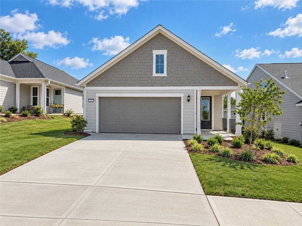 2 bedroom, 2 bathroom, 1,561 sq ft single family residence for sale at 174 Alcovy Court, Griffin, GA 30223