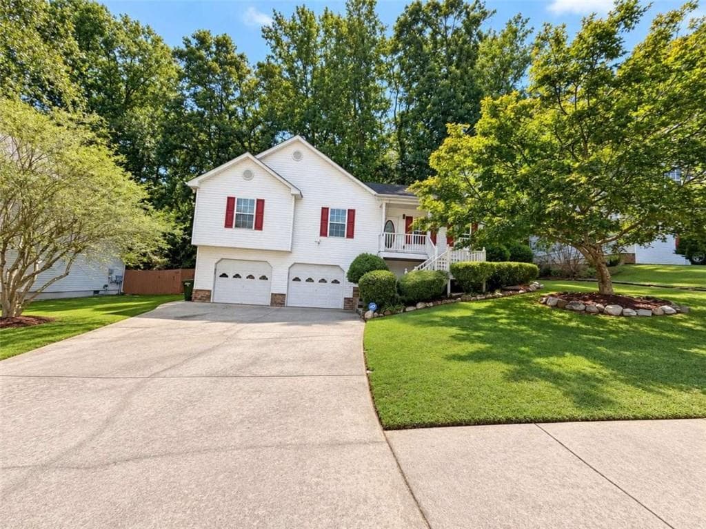 4 bedroom, 3 bathroom, 1,358 sq ft single family residence for sale at 113 Jake Taylor Drive, Acworth, GA 30102
