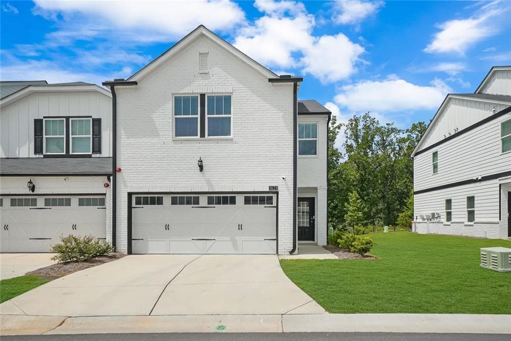 3 bedroom, 3 bathroom, 1,868 sq ft townhouse for sale at 1621 Flint River Place, Smyrna, GA 30126